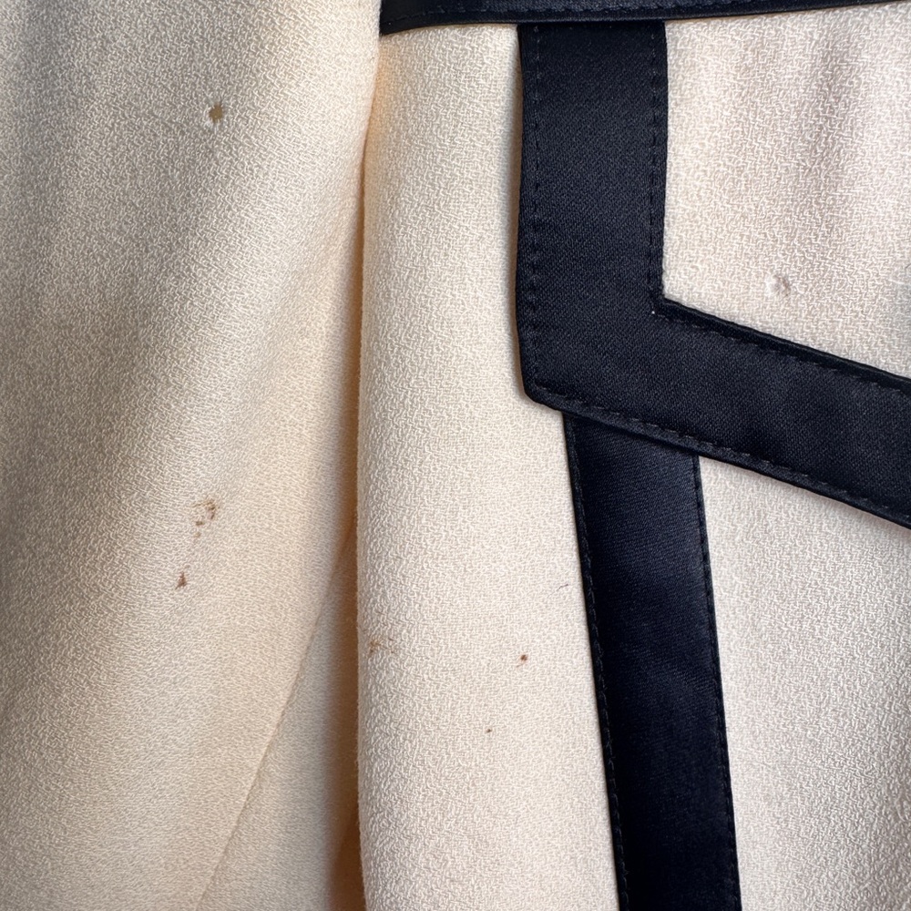 Escada Couture Cream and Black Vintage Women's Jacket - Picture 6 of 16